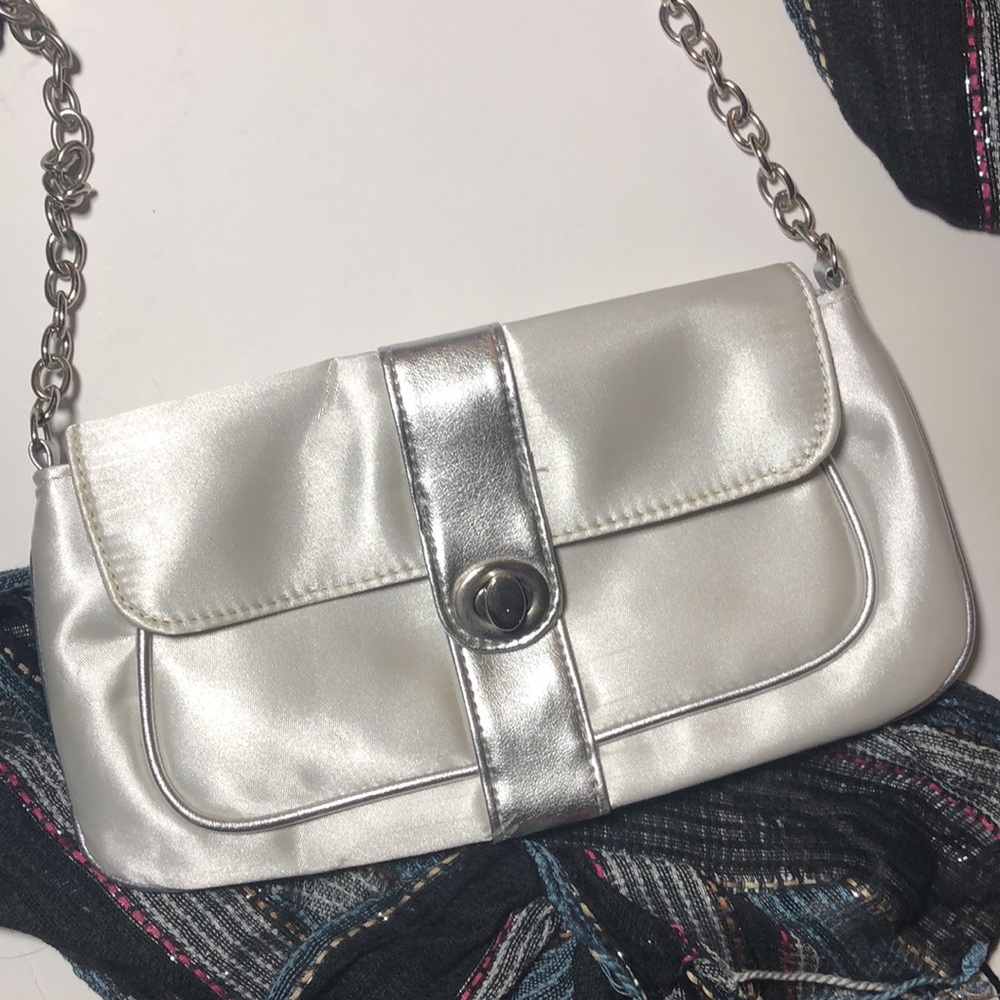Avon Silver Bag